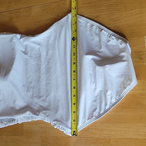 Lilly Pulitzer Flamenco One Piece Swimsuit in Resort White - Picture 9 of 10